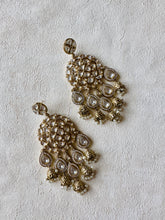 Nooreh: Earrings