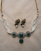 Hayaa: Necklace set