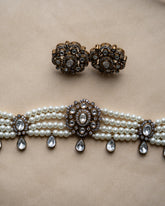 Kiara white: Choker set