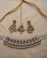 Leyana: Necklace set