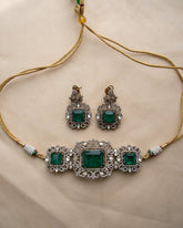 Akhdar: Choker set
