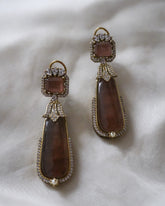 Laila earrings: brown
