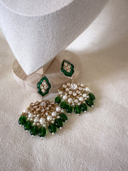 Amara: Green Choker Set
