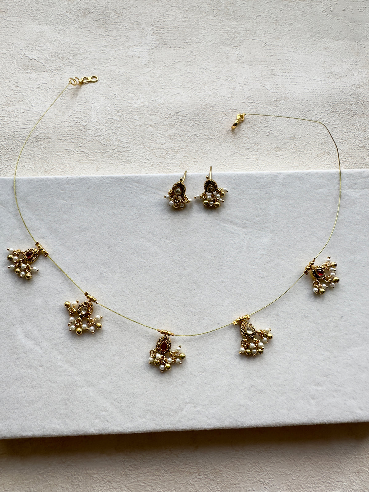 Sufia: necklace set
