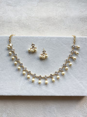 Eshal: necklace set