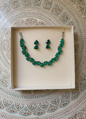 Saima: Crystal Necklace 