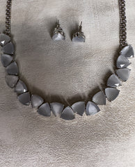 Saima: Crystal Necklace Grey
