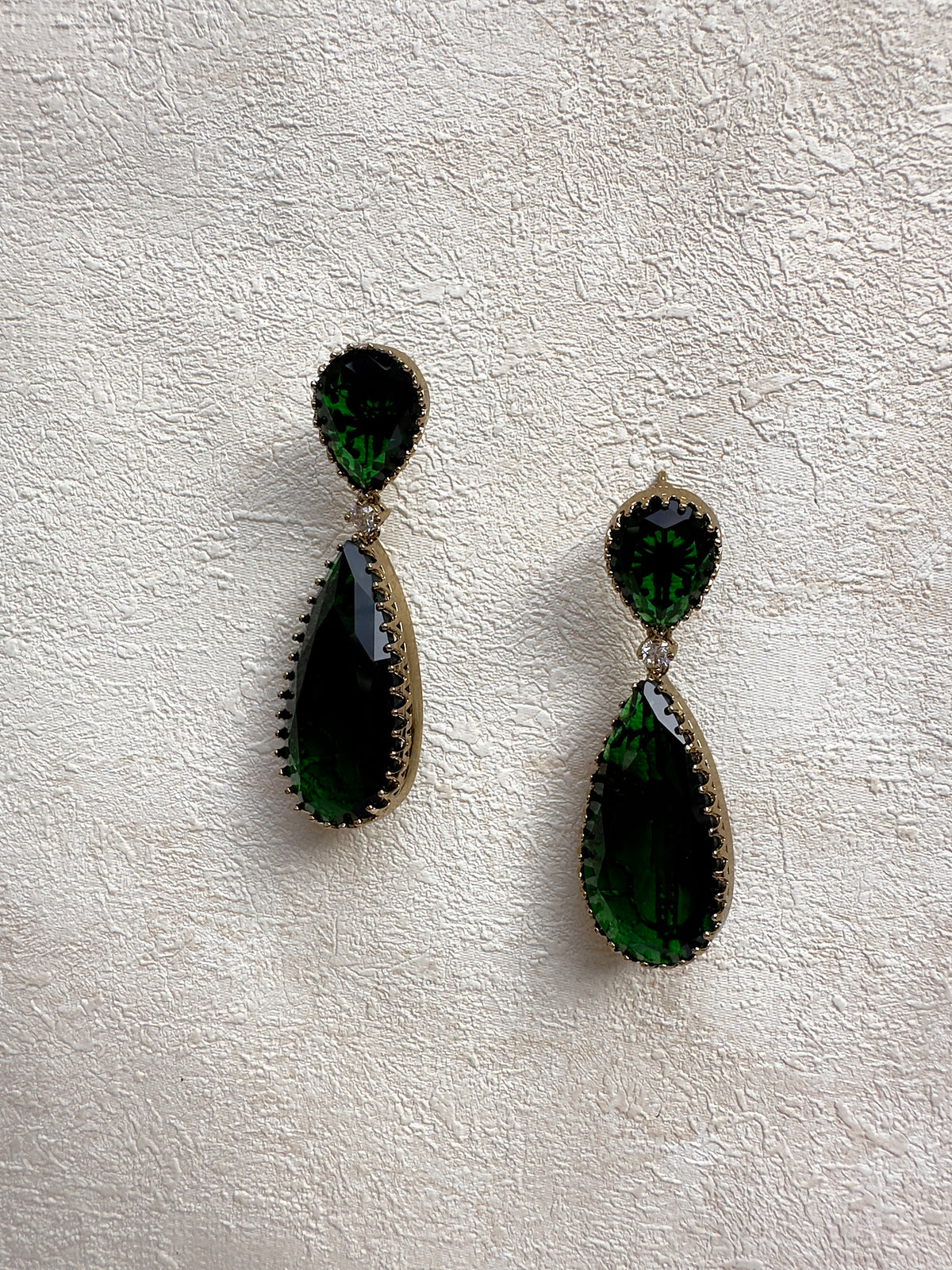 Emerald: Earrings
