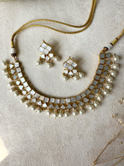 Raha: necklace set