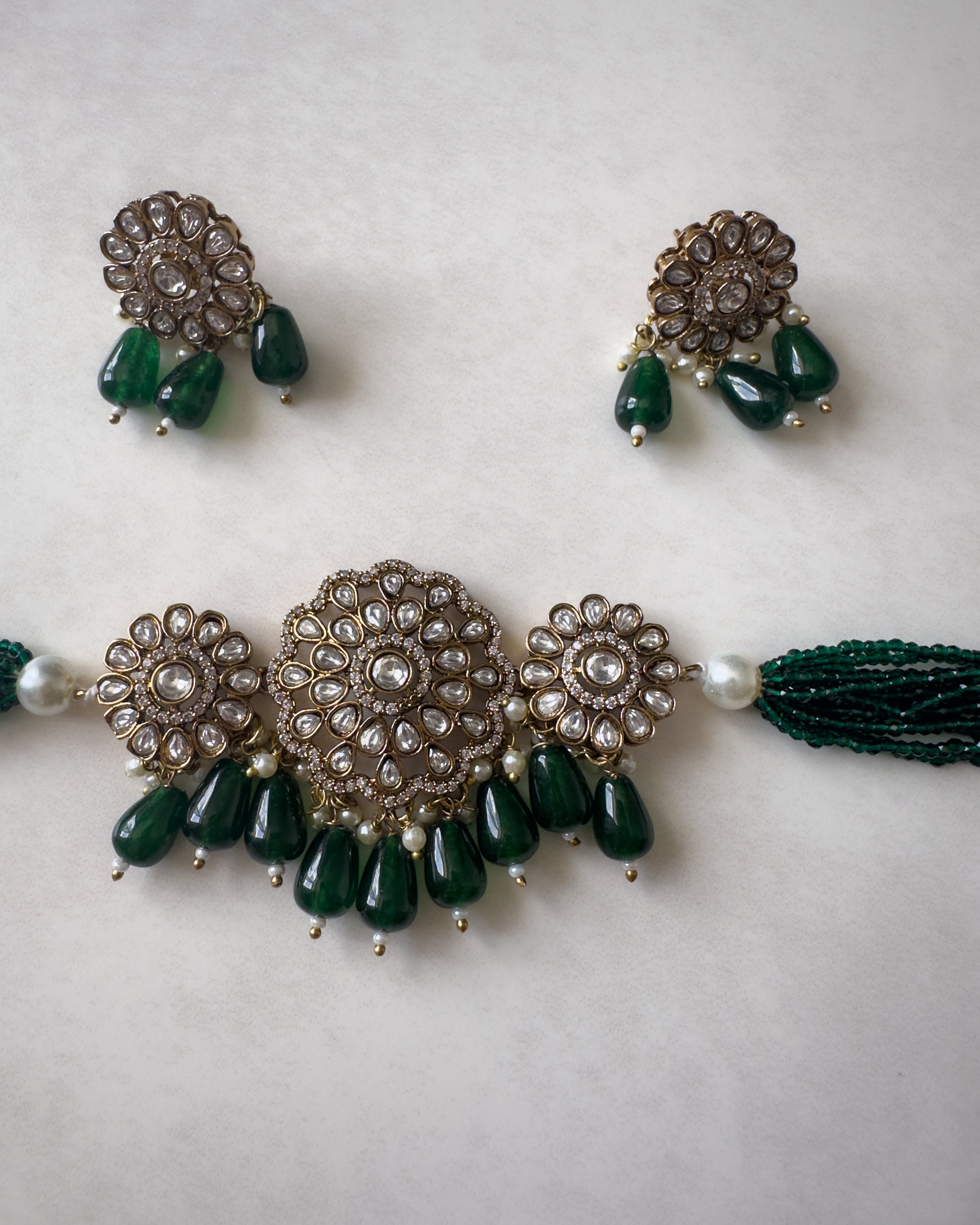 Atifa: Green Choker Set 