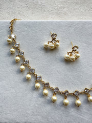 Eshal: necklace set