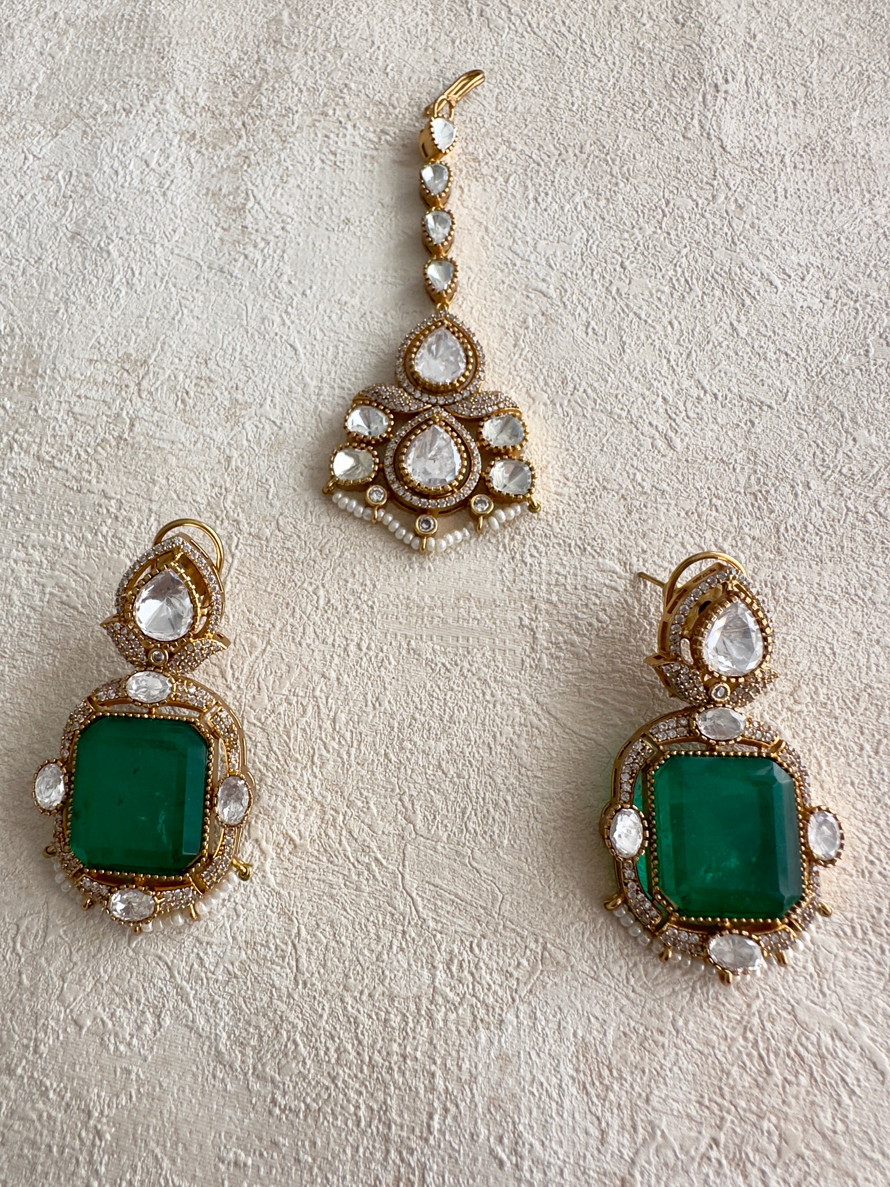 Kaira: tikka set