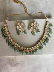Tahani: necklace set