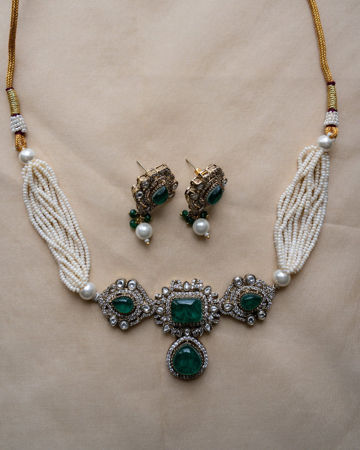 Hayaa: Necklace set 