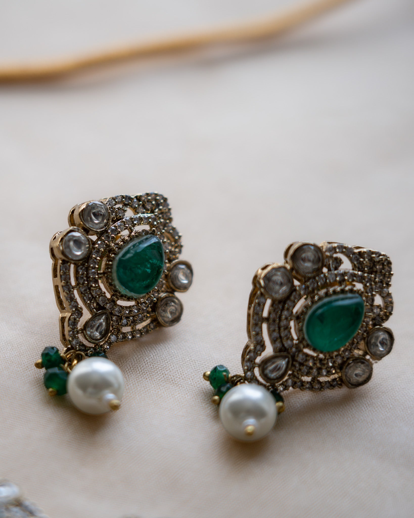 Hayaa: Necklace set 