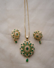 Kinza: Necklace set 