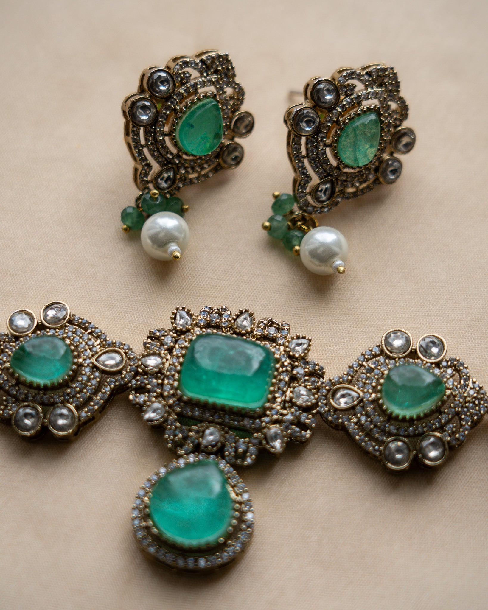 Zerya : Necklace set 