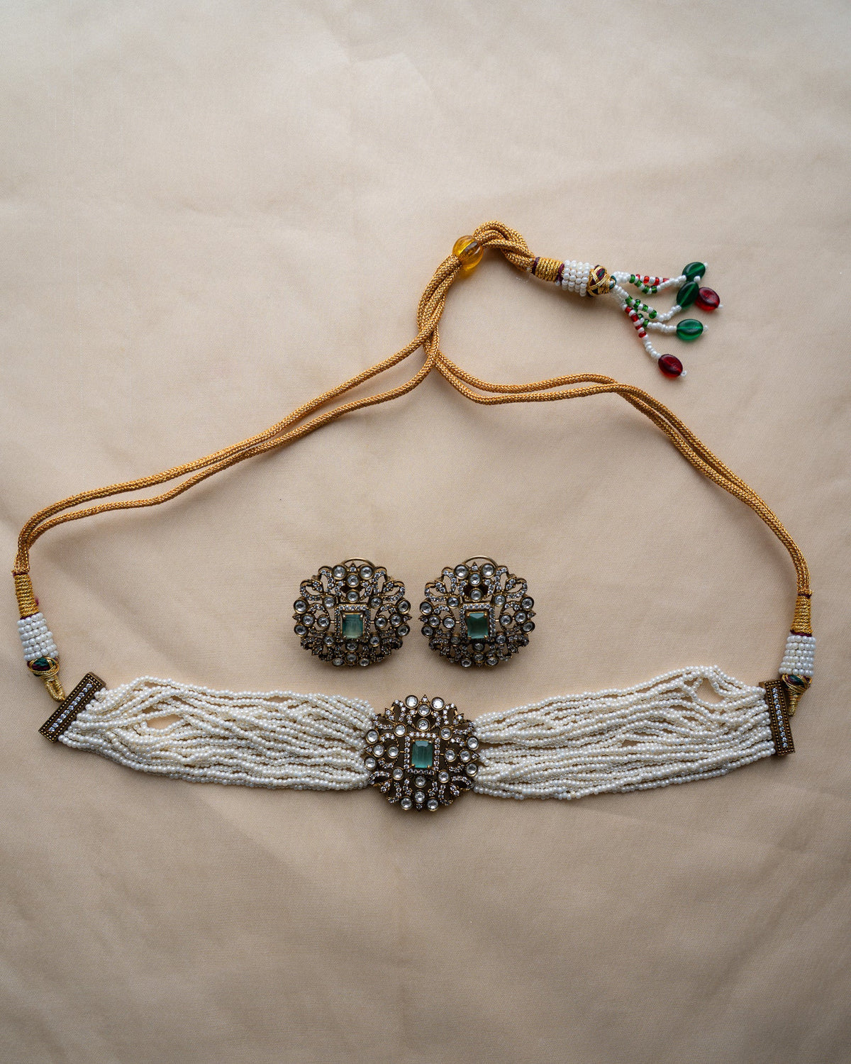 Amia: Choker set 