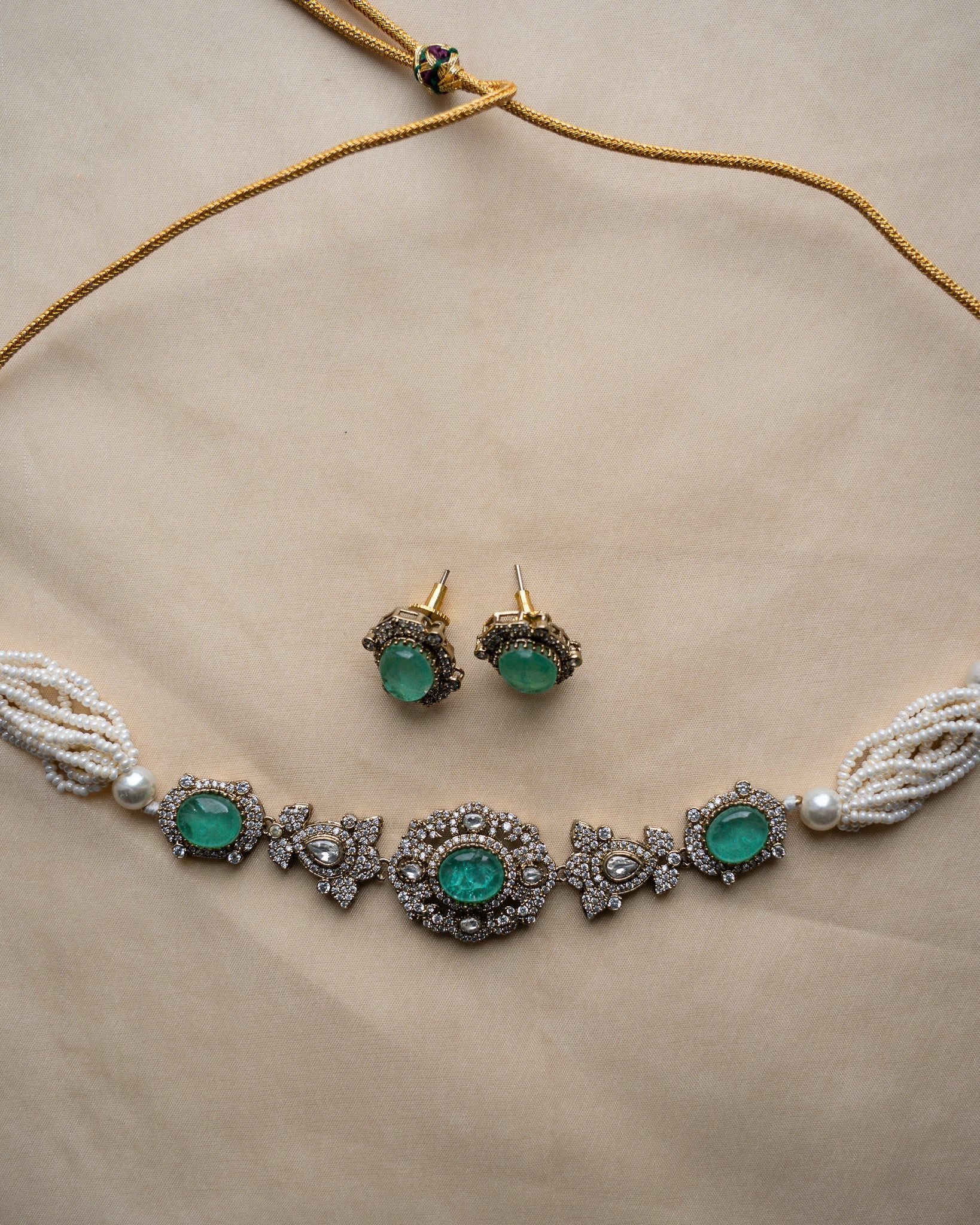 Aleeza: Necklace set 