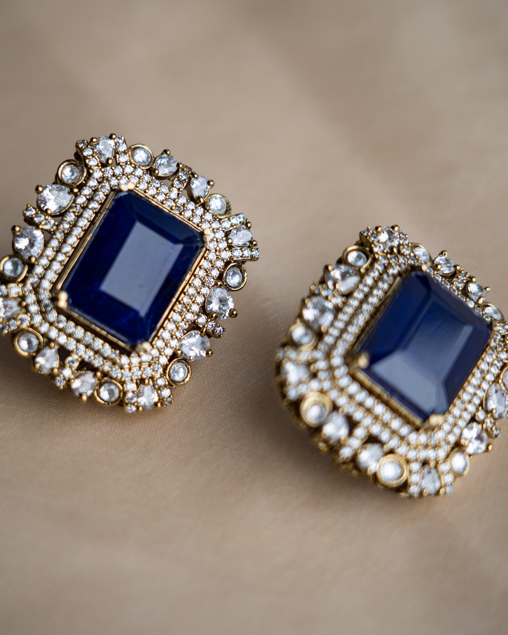 Hoorain : Earrings 