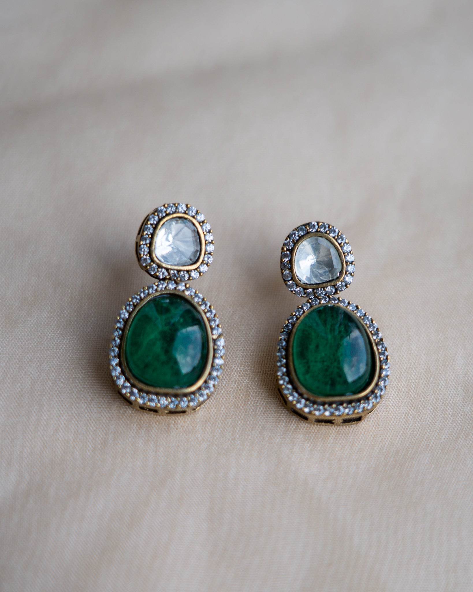 Safiya earrings green 