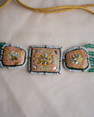Meena choker 