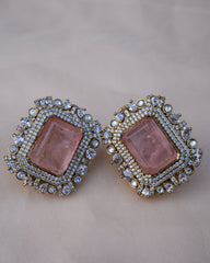 Mehwish earrings : pink 
