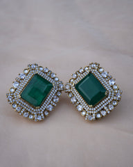 Mehwish earrings: green 