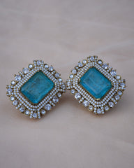 Mehwish earrings: blue 