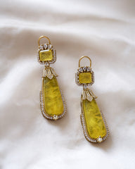 Laila earrings: yellow 