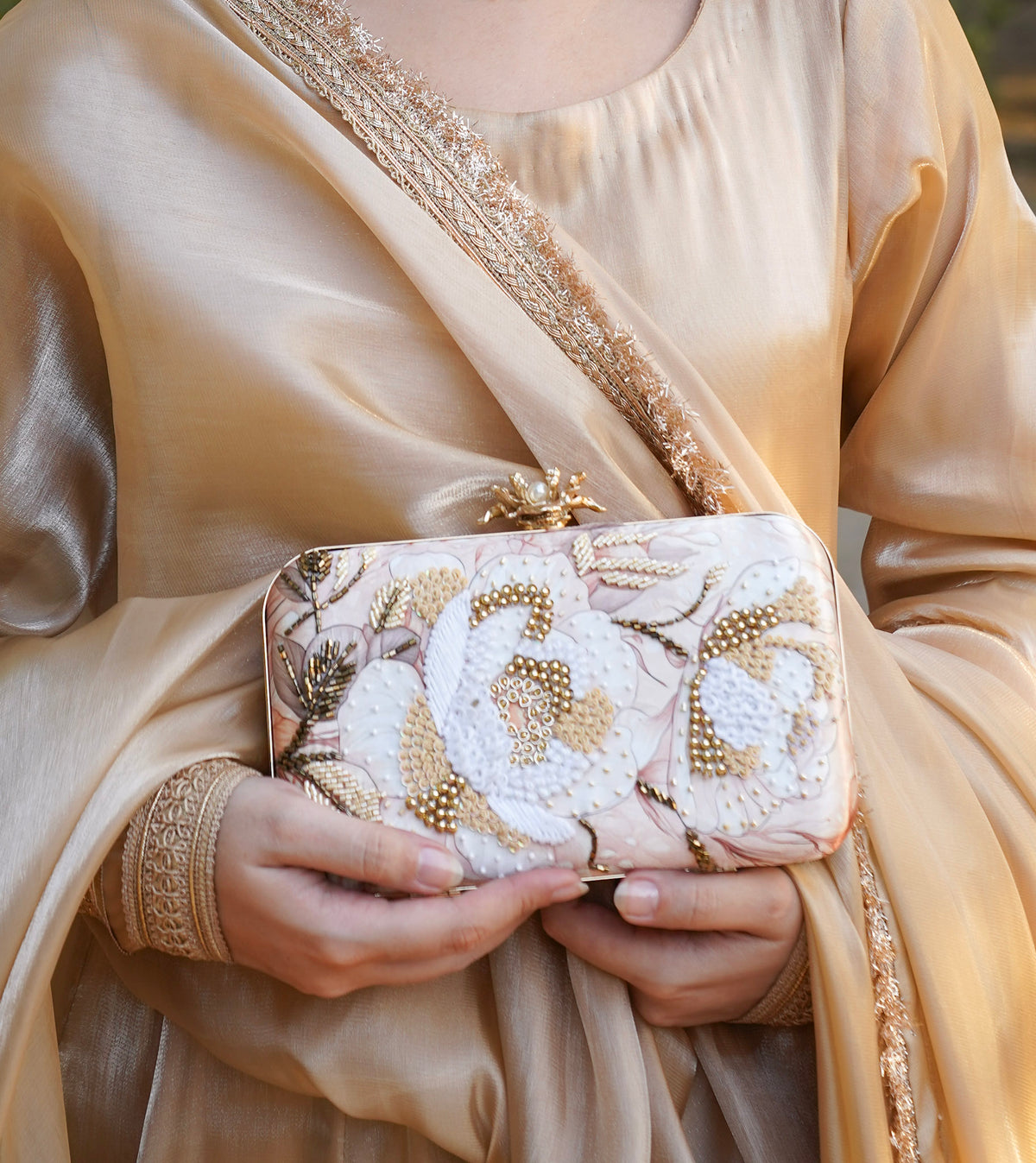 Samara: Clutch Bag