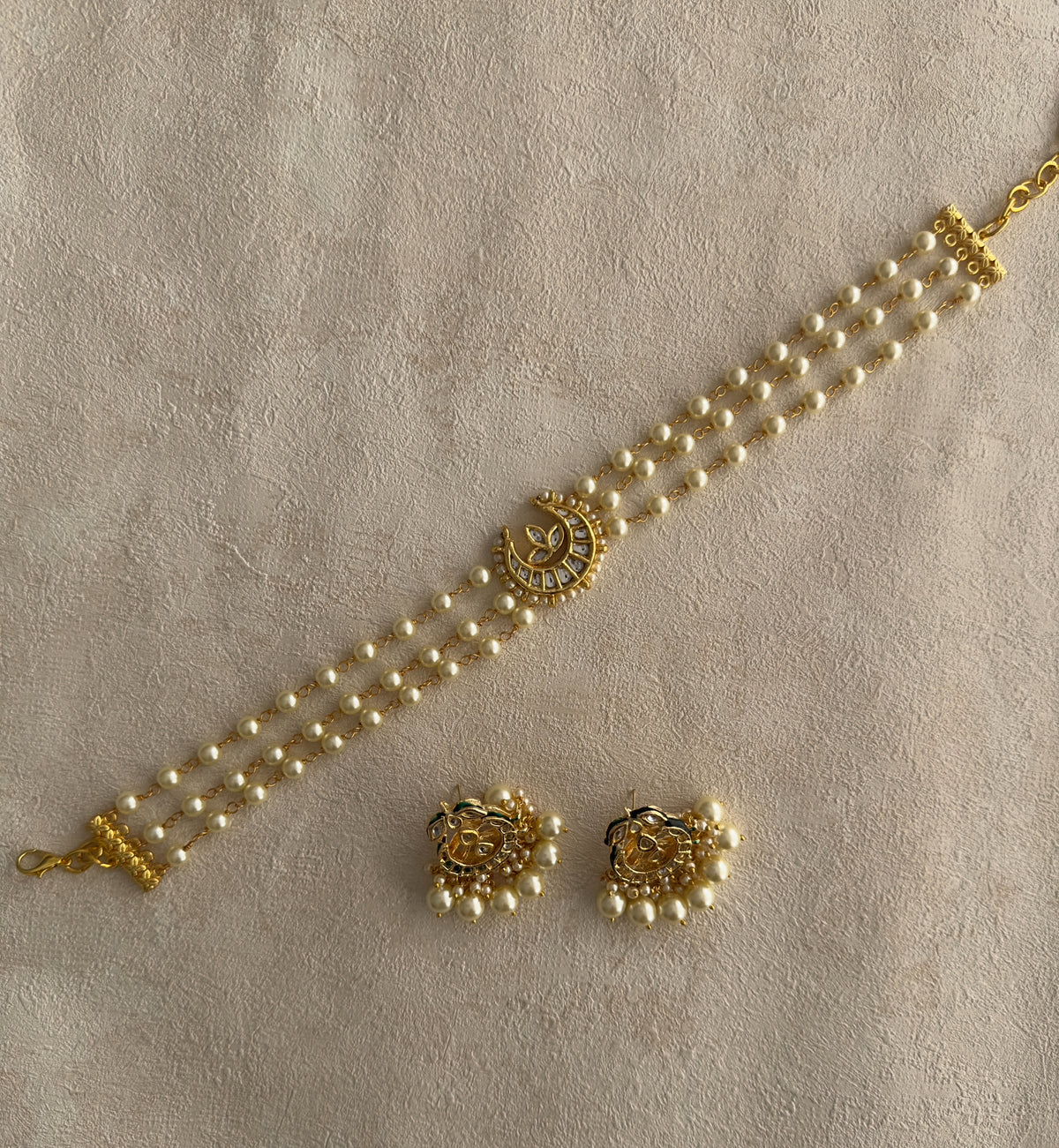 Sarah: choker set