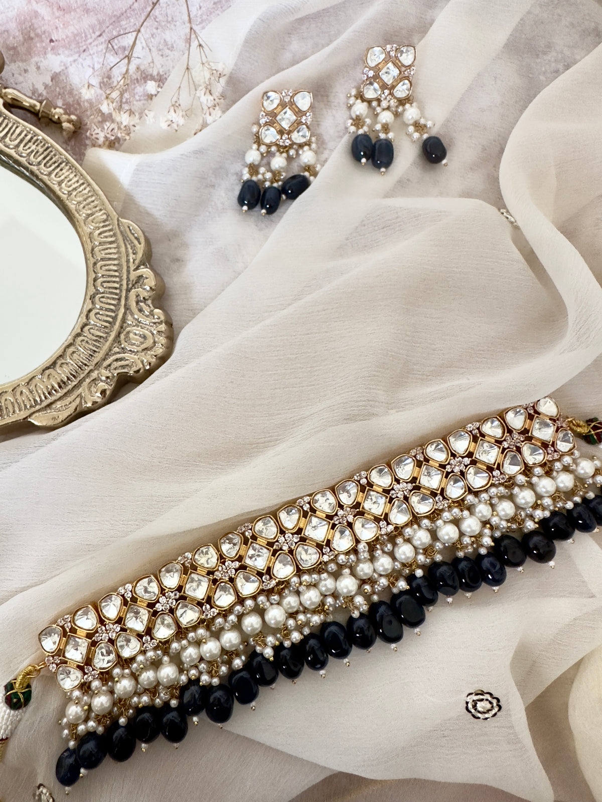 Safa: choker set