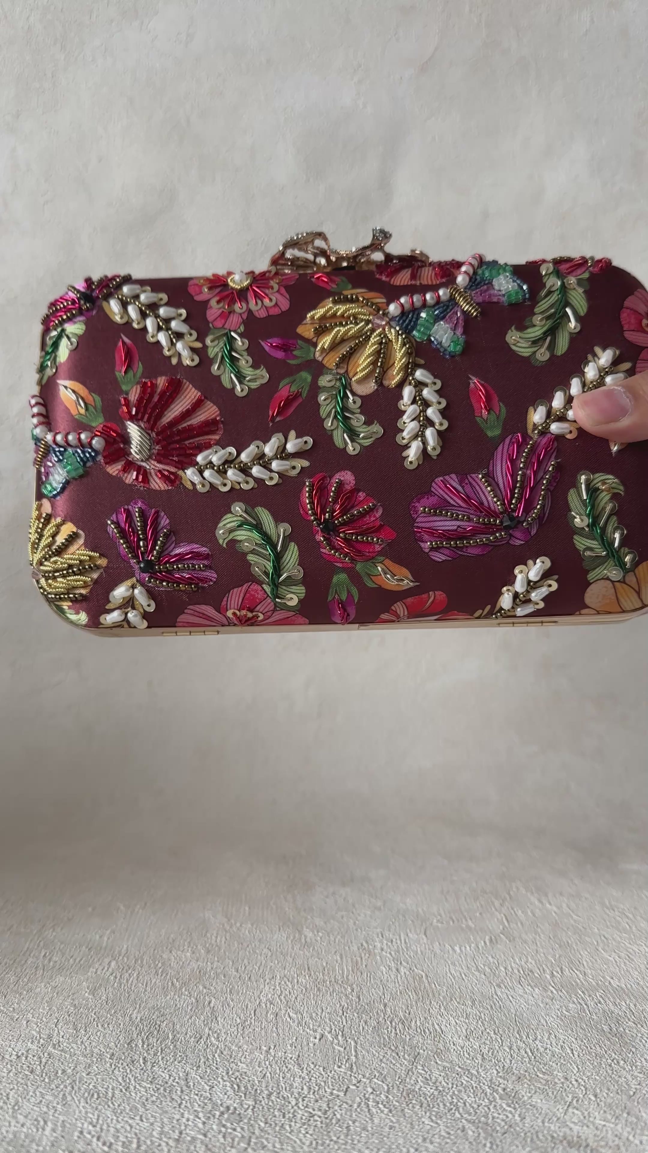 Bano: Clutch Bag