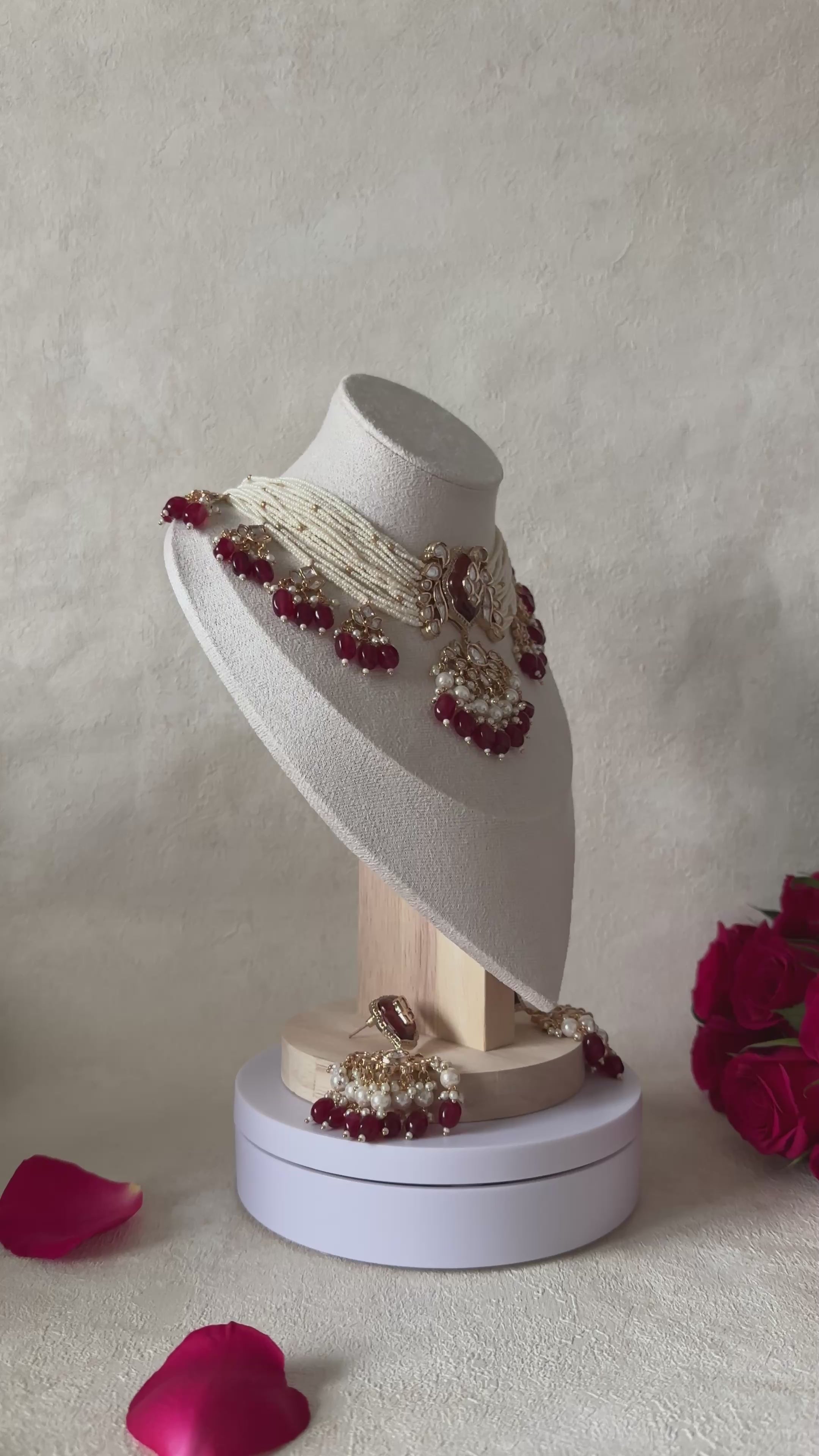 Amara: Maroon Choker Set
