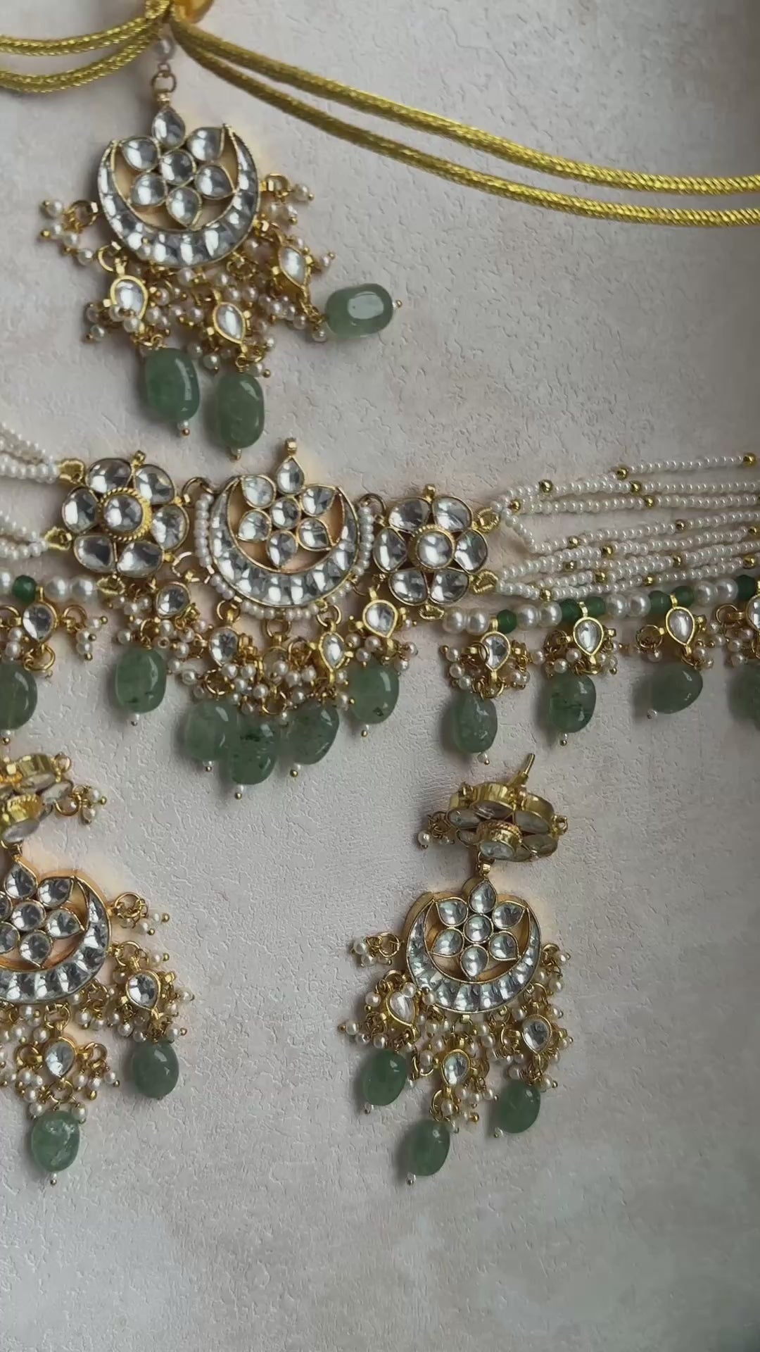 Nayaab light green: Choker Set