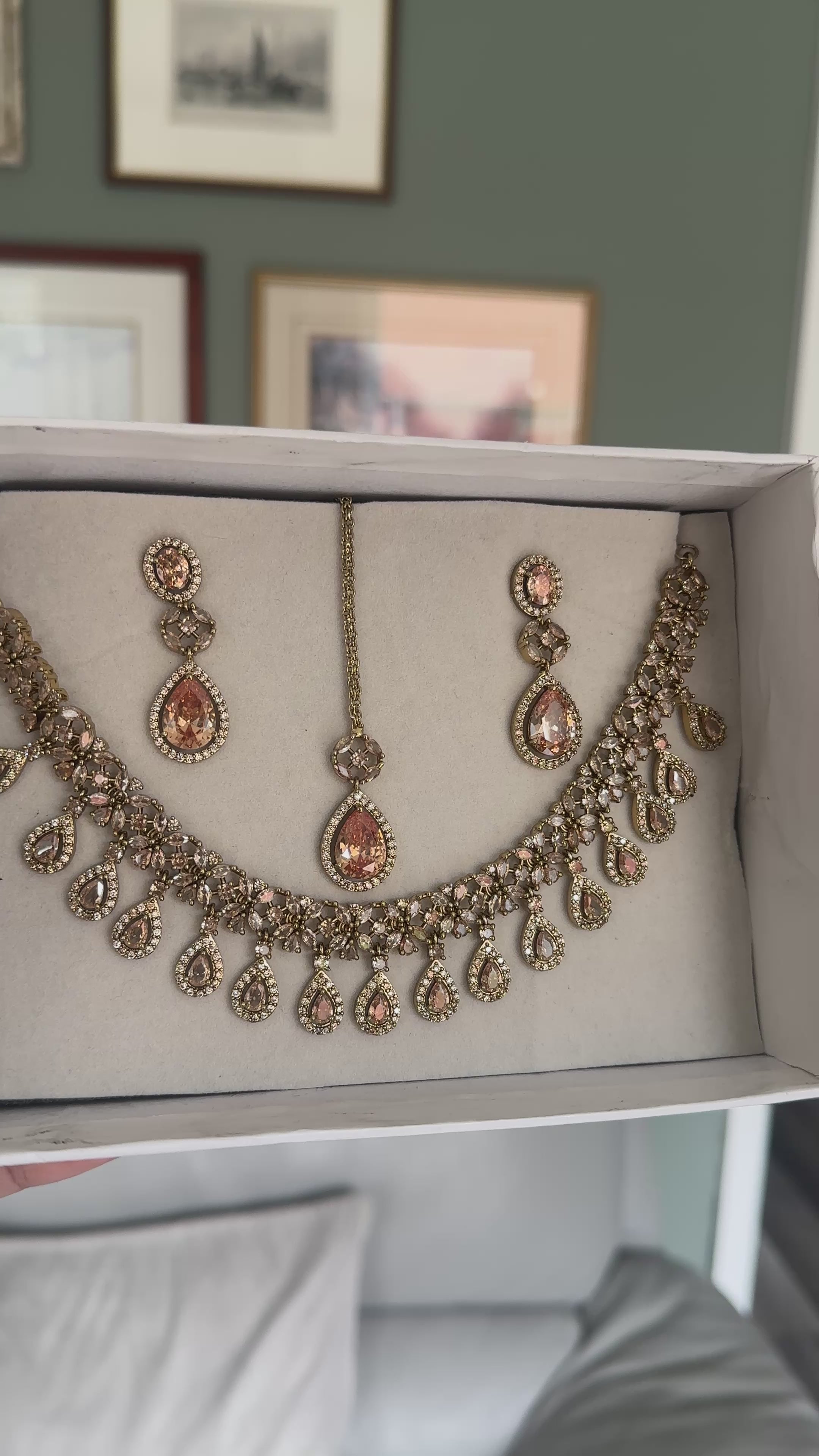 Laila: Necklace Set